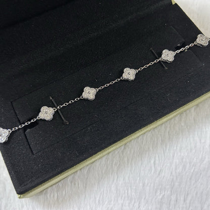 [OrnoraJewelry]CLOVER 6 MOTIF DIAMOND BRACELET