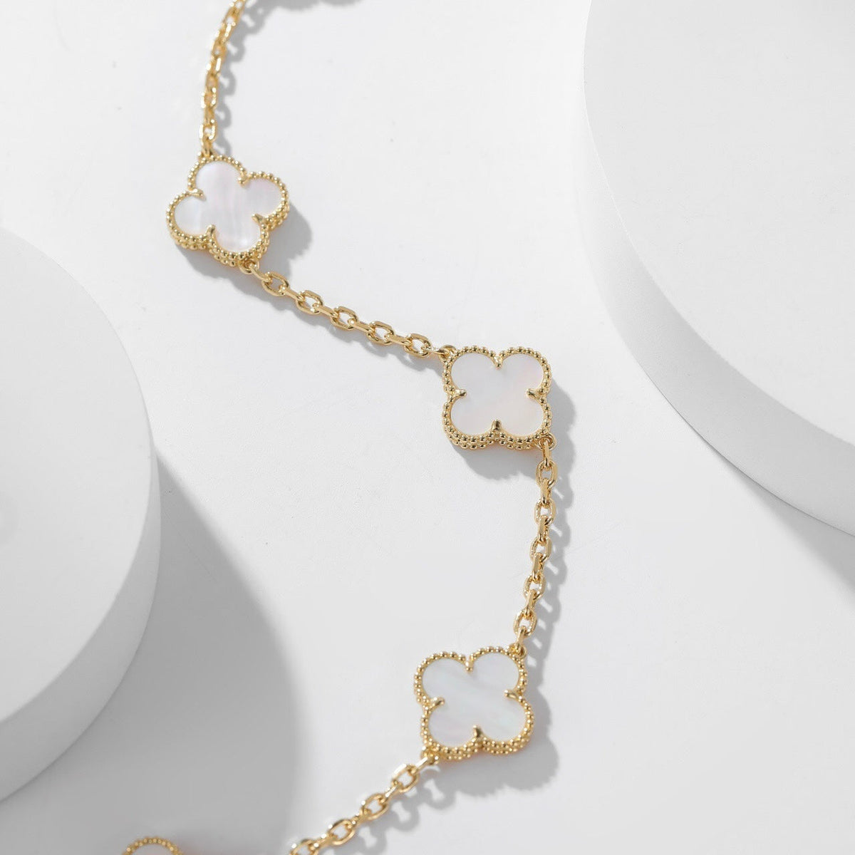 [OrnoraJewelry]CLOVER 10 MOTIFS WHITE MOTHER OF PEARL NECKLACE