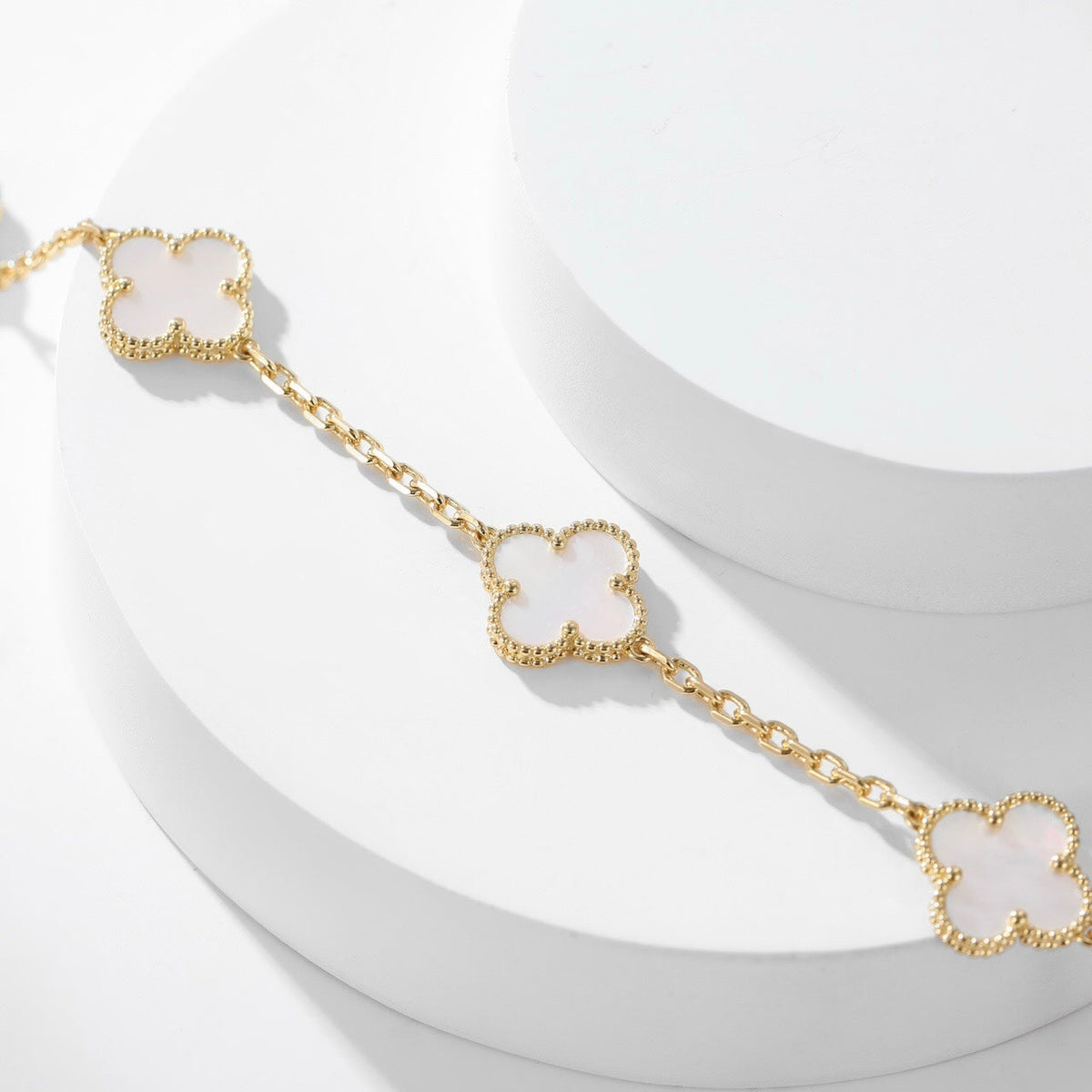 [OrnoraJewelry]CLOVER 10 MOTIFS WHITE MOTHER OF PEARL NECKLACE