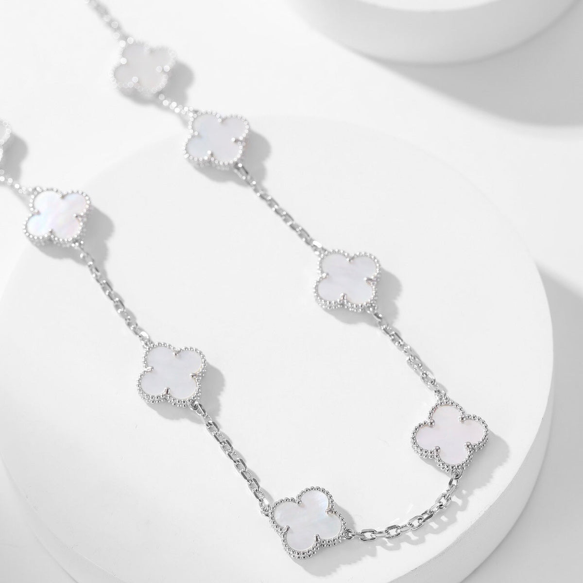 [OrnoraJewelry]CLOVER 10 MOTIFS WHITE MOTHER OF PEARL NECKLACE