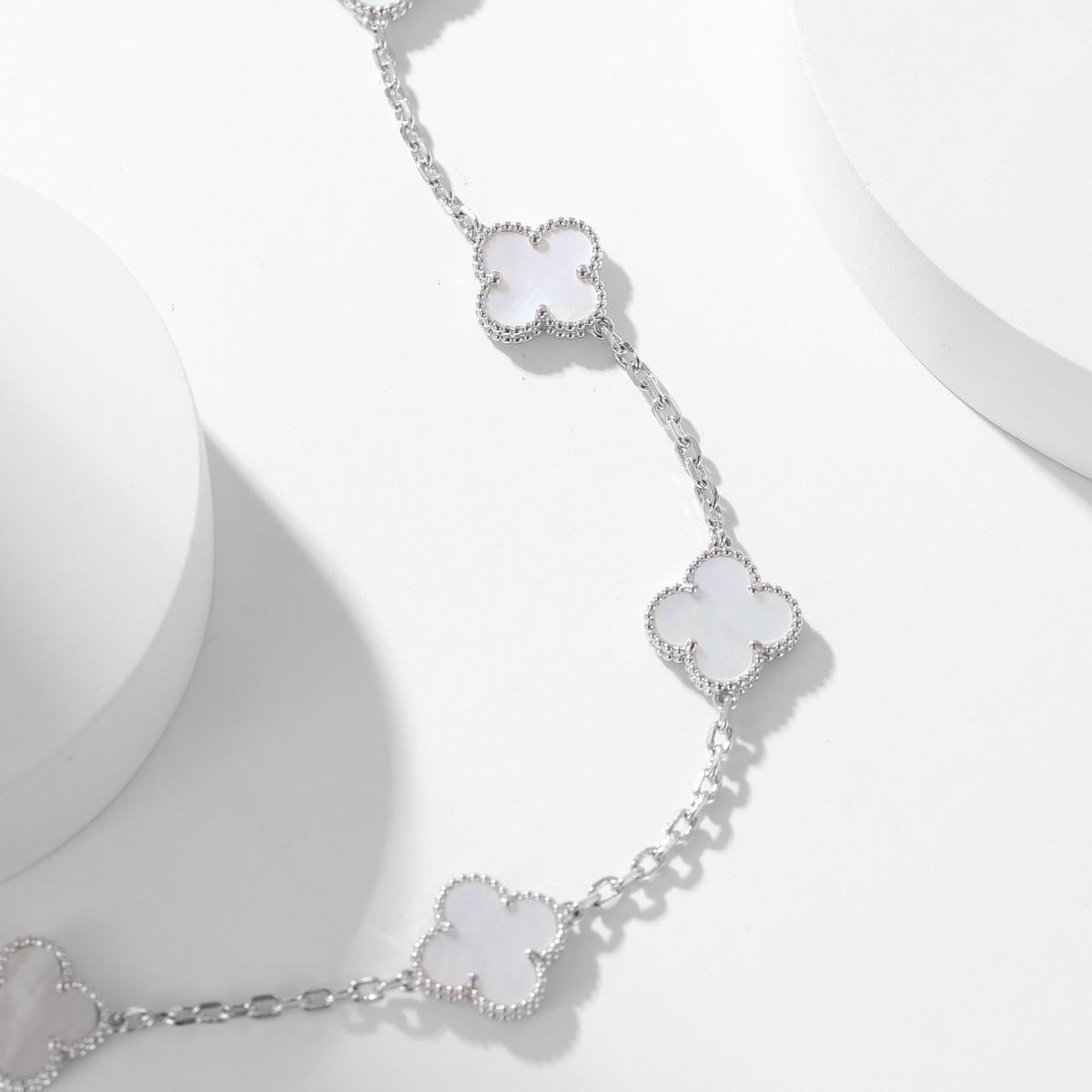 [OrnoraJewelry]CLOVER 10 MOTIFS WHITE MOTHER OF PEARL NECKLACE