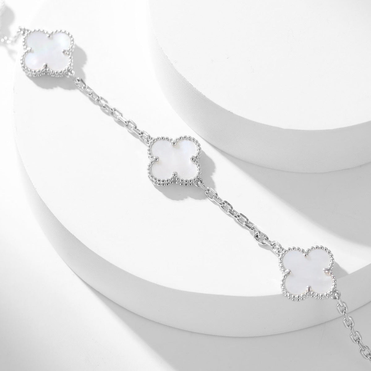 [OrnoraJewelry]CLOVER 10 MOTIFS WHITE MOTHER OF PEARL NECKLACE