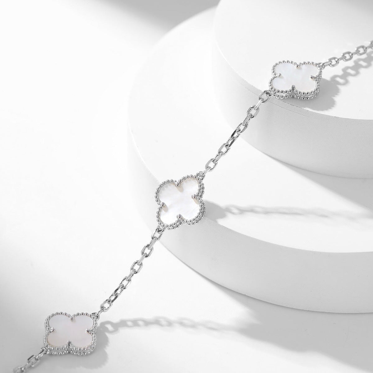 [OrnoraJewelry]CLOVER 10 MOTIFS WHITE MOTHER OF PEARL NECKLACE