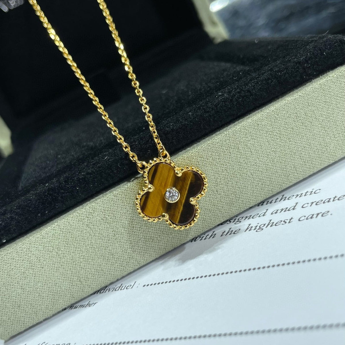 [OrnoraJewelry]CLOVER 15MM DIAMOND AND YELLOW TIGER'S EYE AGATE necklace