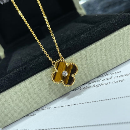 [OrnoraJewelry]CLOVER 15MM DIAMOND AND YELLOW TIGER'S EYE AGATE necklace