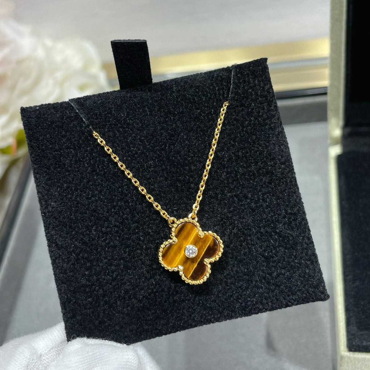 [OrnoraJewelry]CLOVER 15MM DIAMOND AND YELLOW TIGER'S EYE AGATE necklace