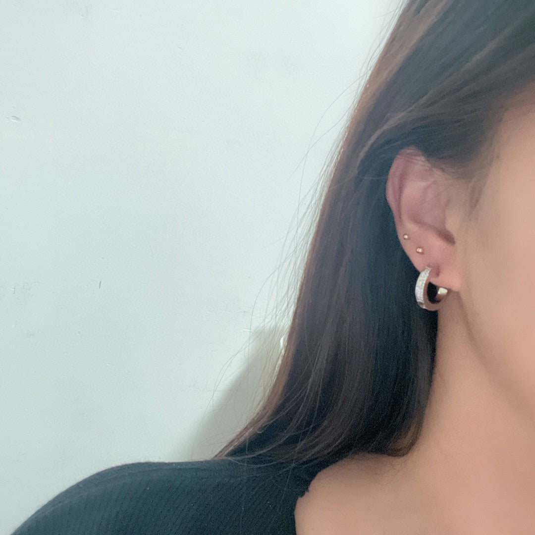 [OrnoraJewelry]LOVE 5.5MM DIAMOND PAVED EARRINGS