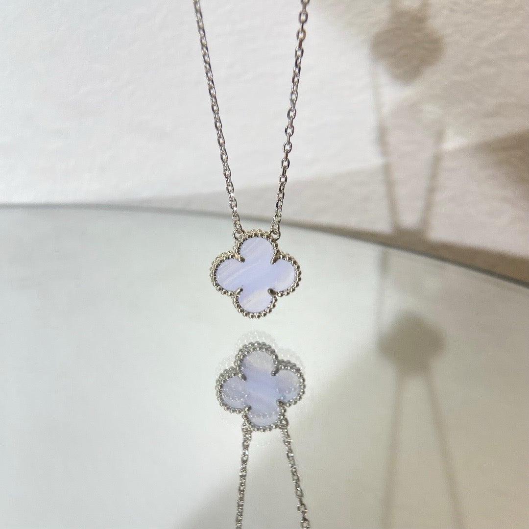 [OrnoraJewelry]CLOVER 15MM BLUE CHALCEDONY NECKLACE SILVER