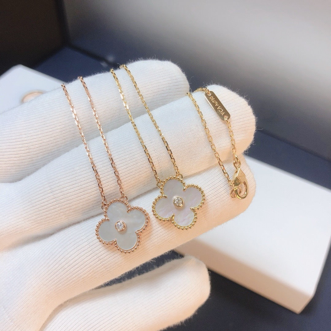 [OrnoraJewelry]CLOVER 15MM DIAMOND WHITE FRITILLARIA NECKLACE