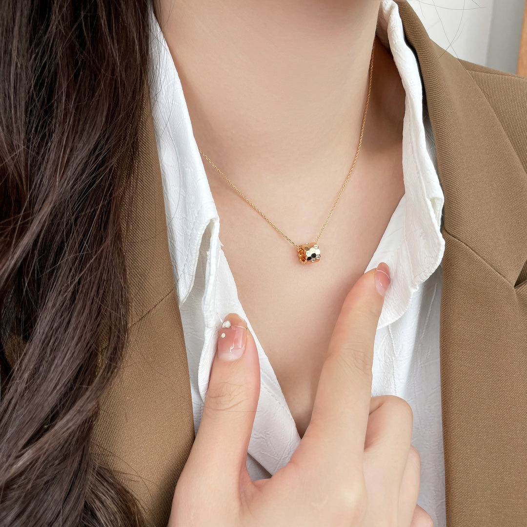 [OrnoraJewelry]BEE MINI PEDANT DIAMOND NECKLACE
