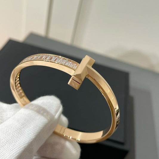 [Ornora Jewelry]WIDE HINGED BANGLE PINK GOLD WITH BAGUETTE DIAMONDS