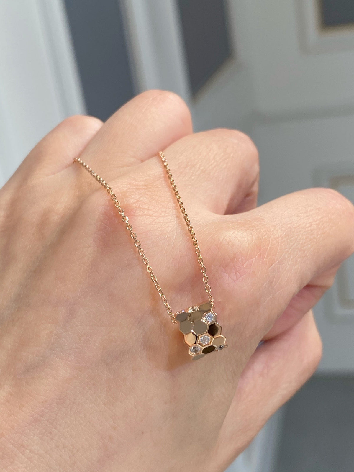[OrnoraJewelry]BEE LOVE DIAMOND NECKLACE