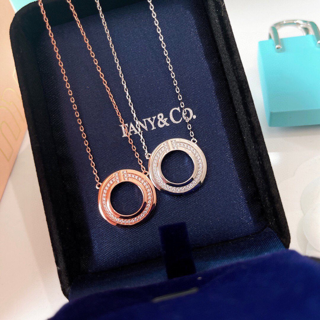 [Ornora Jewelry]DIAMOND AND MOTHER OF PEARL CIRCLE PENDANT