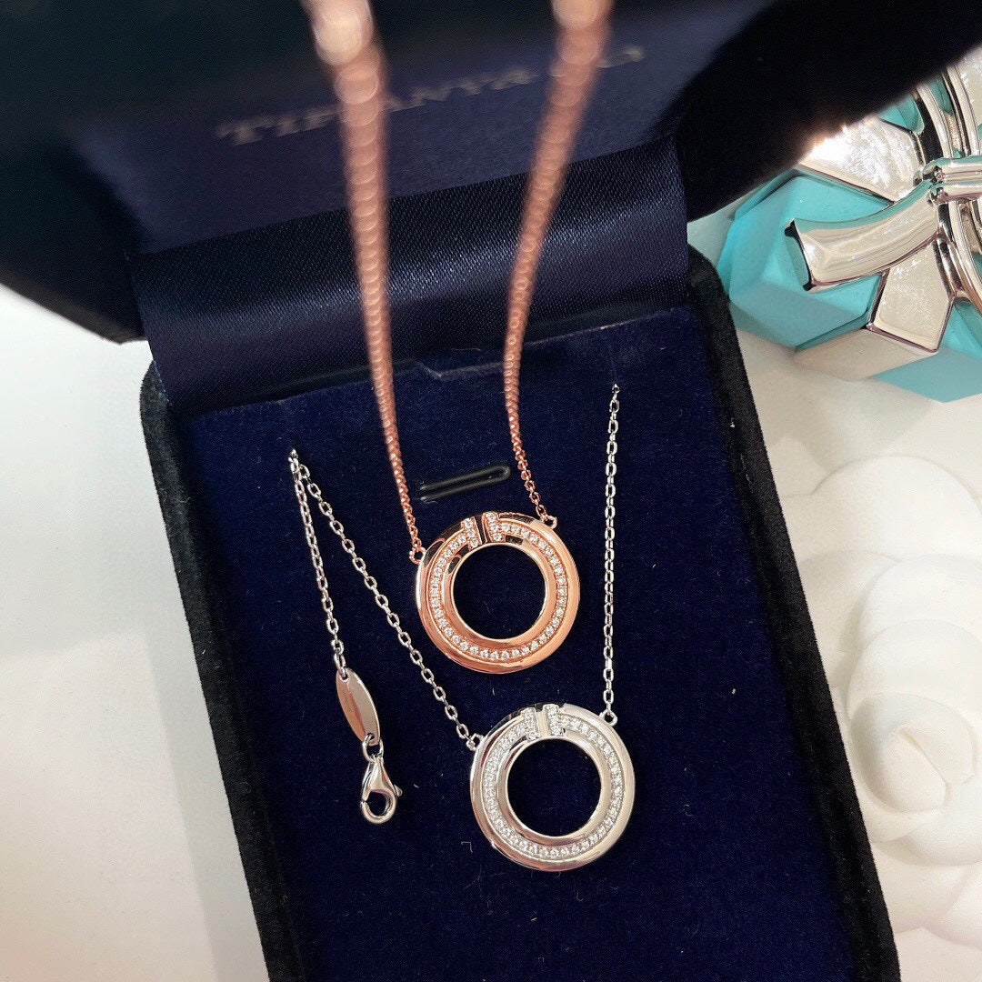 [Ornora Jewelry]DIAMOND AND MOTHER OF PEARL CIRCLE PENDANT