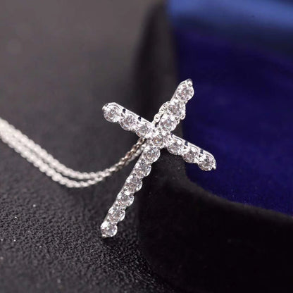 [Ornora Jewelry]MOISSANITE STONE CROSS PENDANT NECKLACE SIMULATED DIAMOND CROSS CHOKER