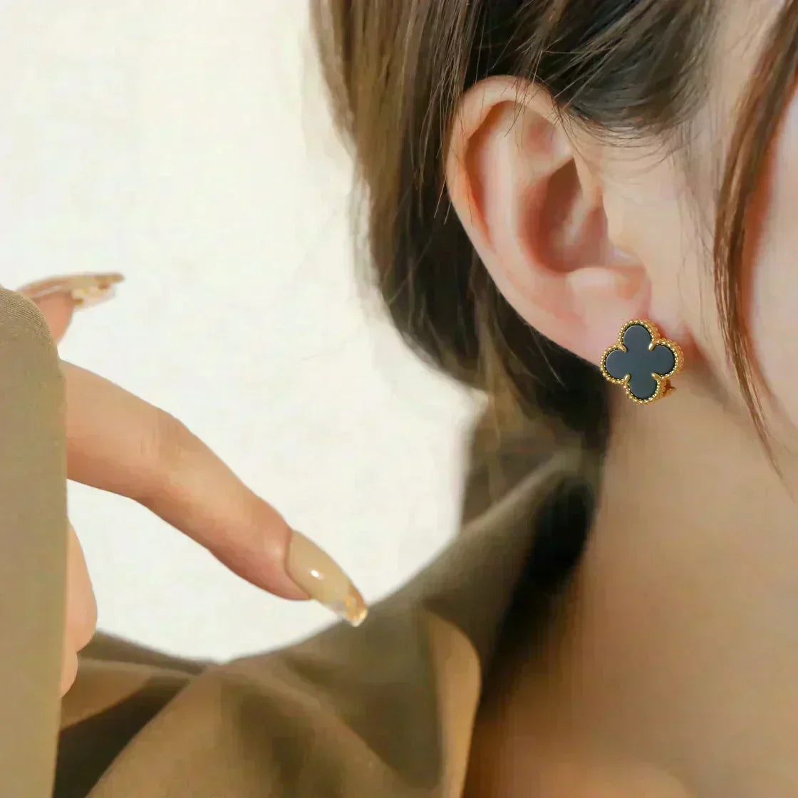 [OrnoraJewelry]CLOVER MEDIUM 1 MOTIFS  ONYX STUD EARRINGS