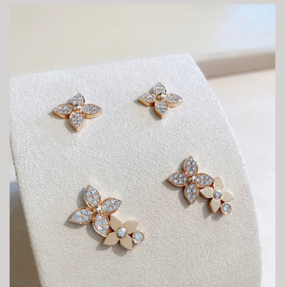 [OrnoraJewelry]OrnoraBLOSSOM STUD EARRINGS PINK GOLD DIAMONDS