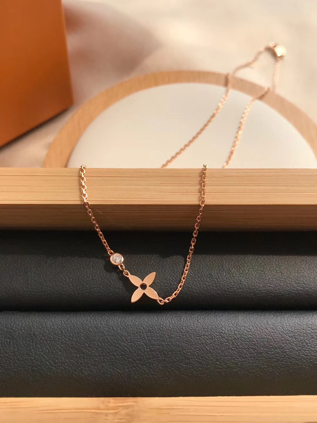[OrnoraJewelry]BLOSSOM PENDANT PINK GOLD AND DIAMOND
