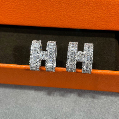 [OrnoraJewelry]H STUD EARRINGS WITH SILVER DIAMONDS