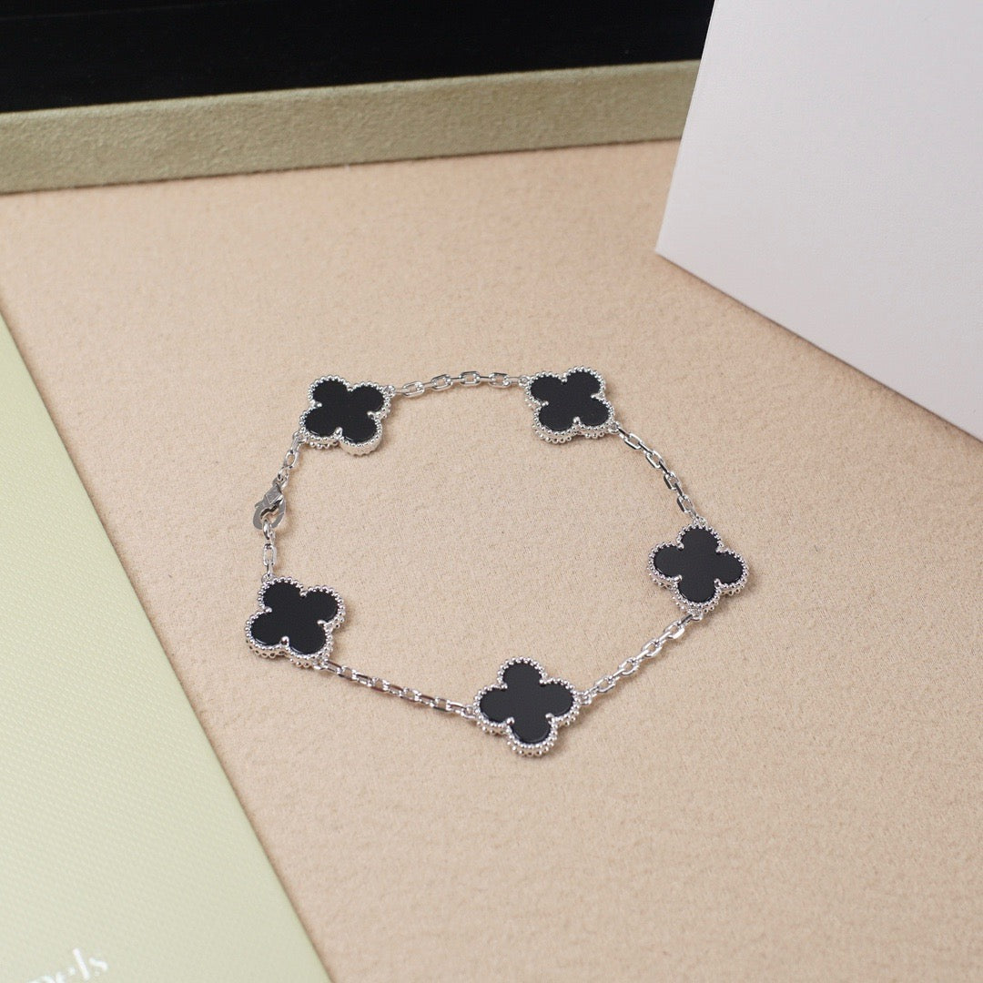 [OrnoraJewelry] CLOVER 5 MOTIF ONYXS BRACELET COLLECTION