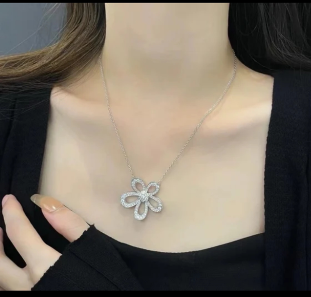 [OrnoraJewelry]Flowerlace Diamond Pavé NECKLACE