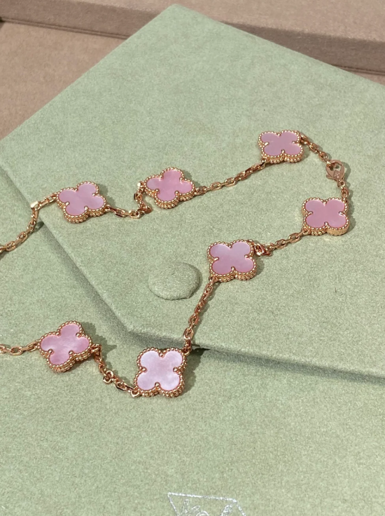 [OrnoraJewelry Jewellery] Pink Necklace with Ten Clover Designs