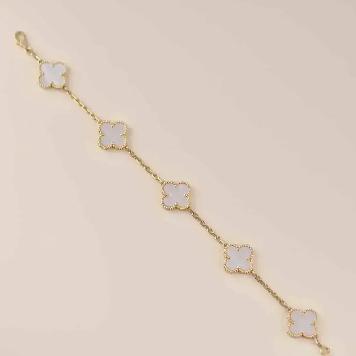 [OrnoraJewelry]CLOVER WHITE PEARL MOP 5 MOTIF BRACELET COLLECTION