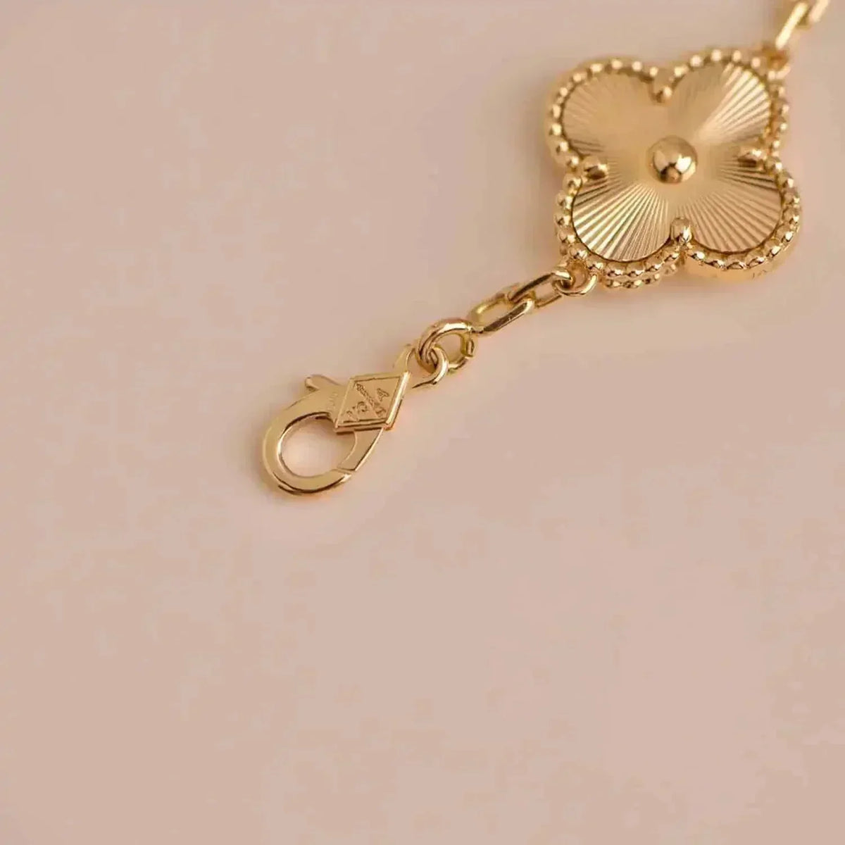 [OrnoraJewelry] CLOVER 5 MOTIF LASER BRACELET COLLECTION