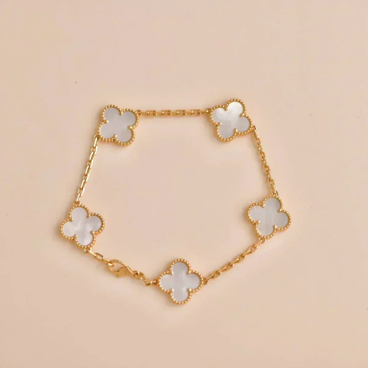 [OrnoraJewelry]CLOVER WHITE PEARL MOP 5 MOTIF BRACELET COLLECTION