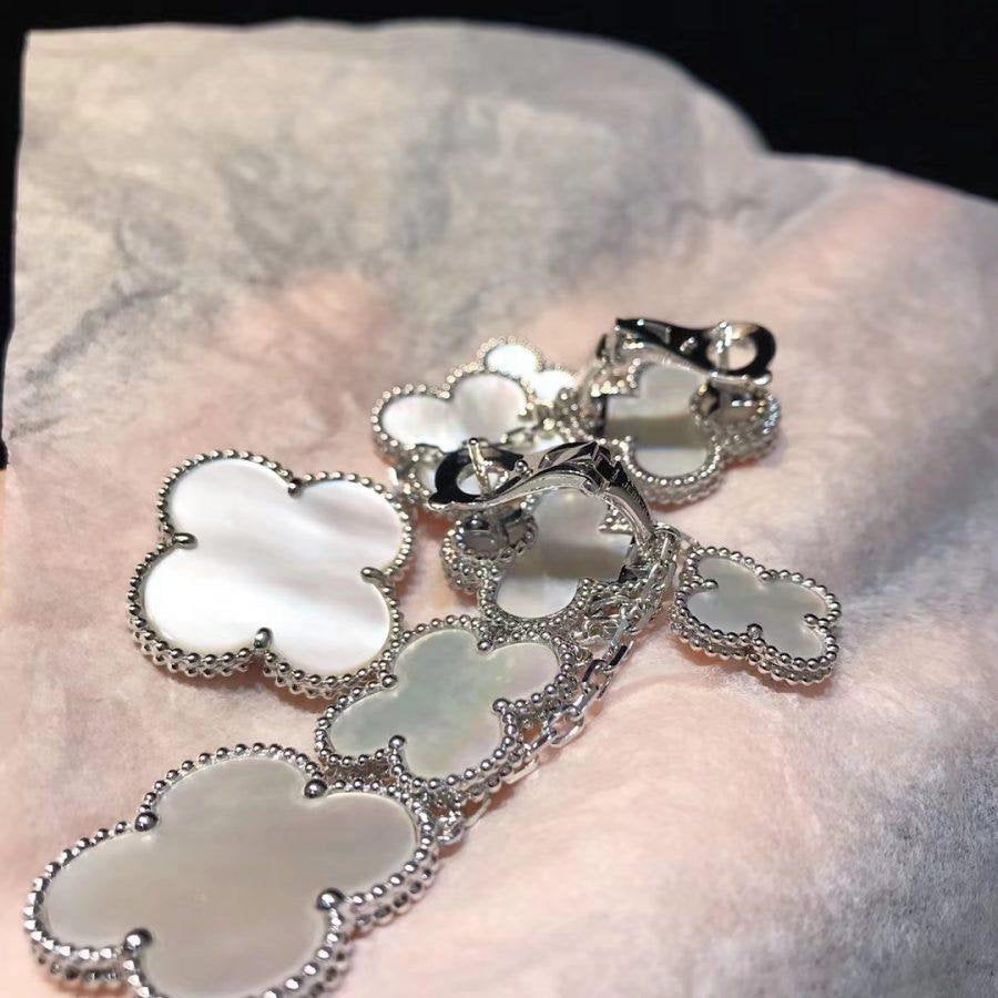 [OrnoraJewelry]CLOVER EARRINGS WHITE MOP 4 MOTIFS SILVER