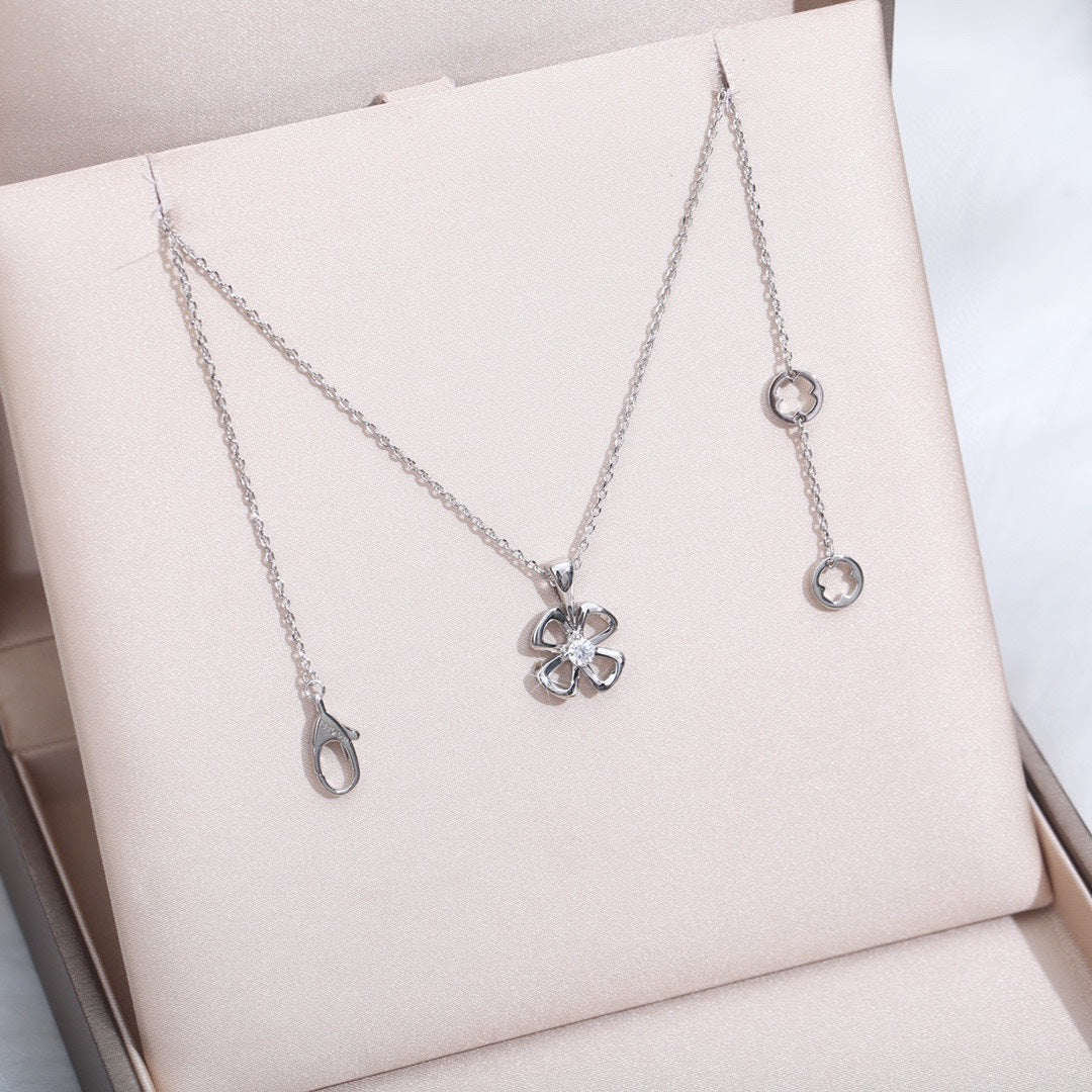 [OrnoraJewelry]FIOREVER NECKLACE DIAMOND CENTER