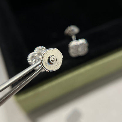 [OrnoraJewelry]CLOVER MINI DIAMOND STUD EARRINGS
