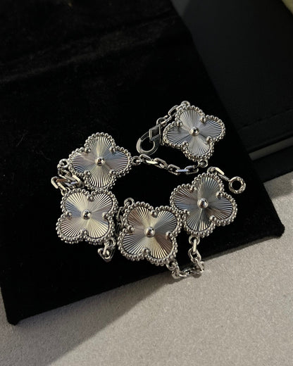 [OrnoraJewelry] CLOVER 5 MOTIF LASER BRACELET COLLECTION